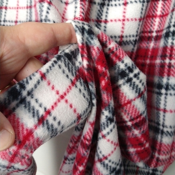 Croft and Barrow red black plaid pj/ lounge wear pants. Elastic waist. Size XL - Picture 6 of 6